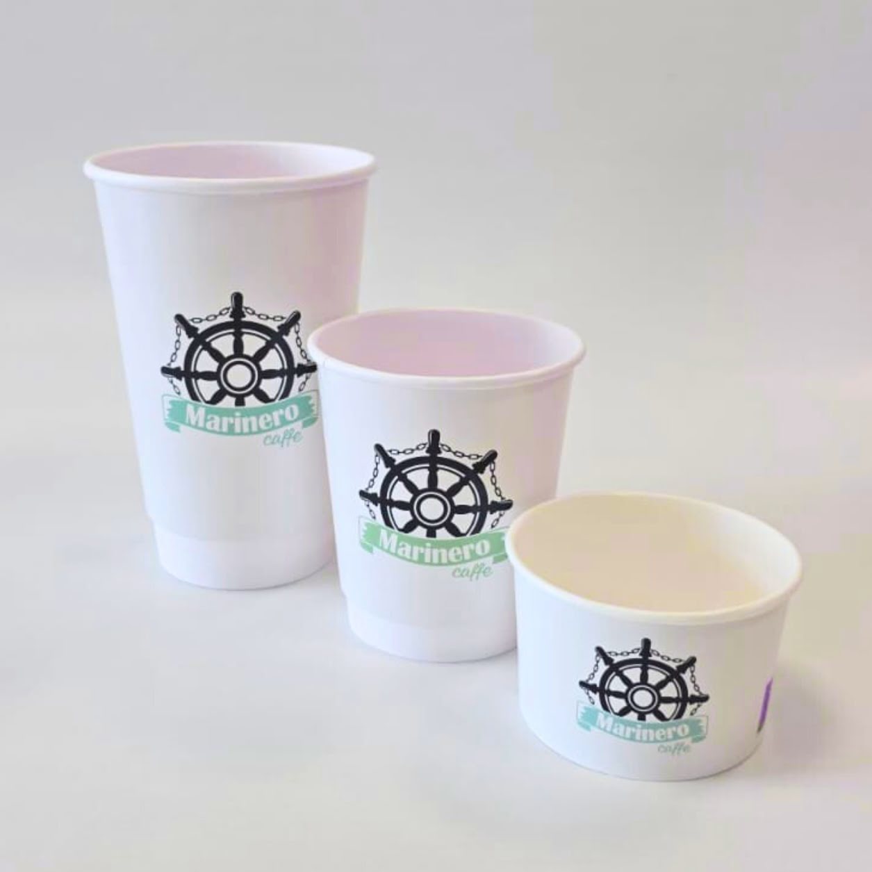 Café · pattern print
